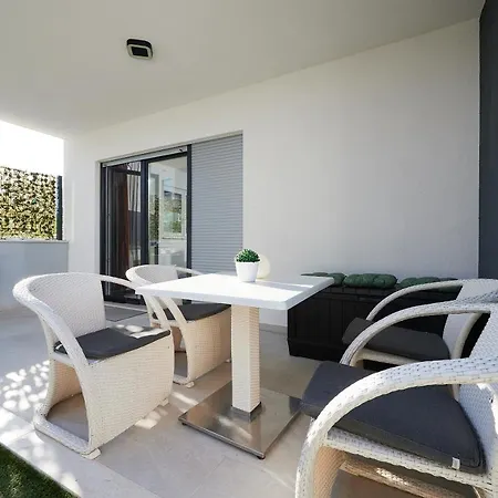 Twins Apartment Trogir